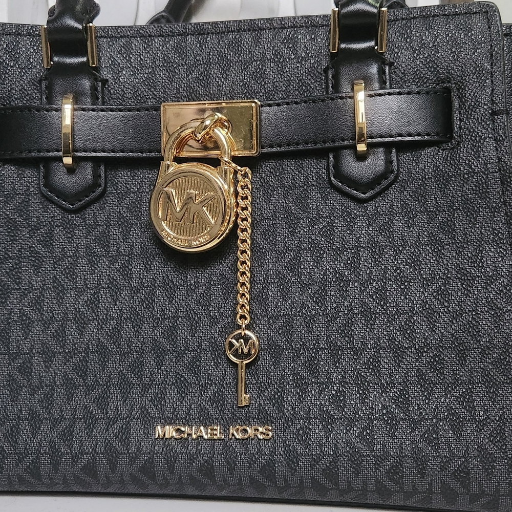 Michael kors small handbag